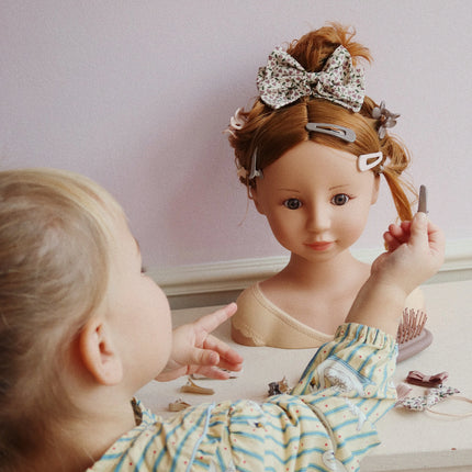 Poupée de coiffure Konges Sløjd avec des accessoires pour les cheveux