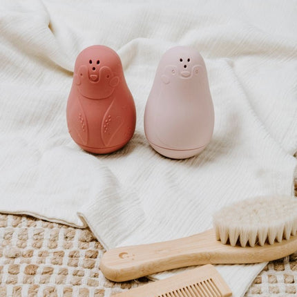 Baby's Only Badspeelgoed Pingu√ØNs Stone Red/Oud Roze 2St - Baby's Only - Babywinkel - 8720791353582
