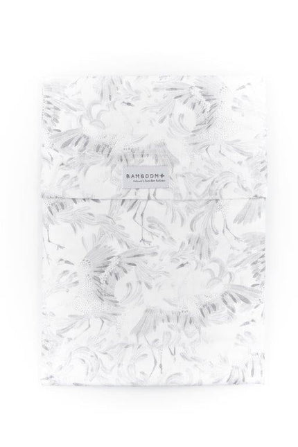 Bamboom Wieglaken Swans Met Sloop 75x100cm koop je bij Babywinkel