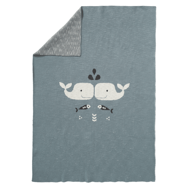 Fresk Ledikantdeken Gebreid Whale Blue Fog 100x150cm - Fresk - Babywinkel - 8719638239998