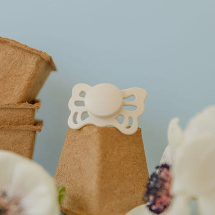 Frigg Speen Maat 1 Butterfly Honey Gold/Cream Silicone 2 - Pack - Frigg - Babywinkel - 5715239022277