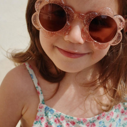 Konges Slojd Baby Zonnebril Flower Glitter Rose - Konges Slojd - Babywinkel - 5715681040133