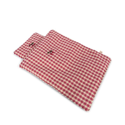 Konges Slojd Poppenbedje Beddengoed Cherry koop je bij Babywinkel