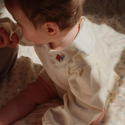 Konges Slojd Romper Pami Antique White - Konges Slojd - Babywinkel - 5715681026014