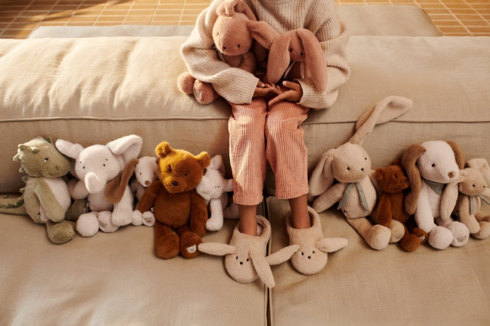 Liewood Knuffel Binnie Bear Small Golden Caramel koop je bij Babywinkel