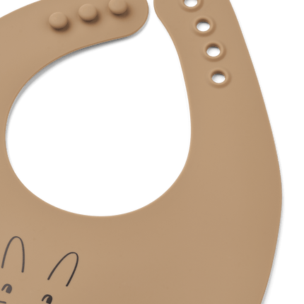 Liewood Slabbetje Ember Rabbit Sandy / Oat koop je bij Babywinkel