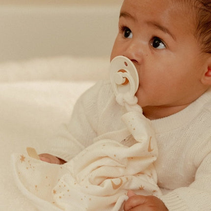 Little Dutch Baby Vestje Overslag Off White - Babywinkel - 8721122582633