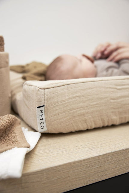 Meyco Baby Uni Aankleedkussenhoes Pre - Washed Hydrofiel Sand 50X70Cm - Meyco - Babywinkel - 4054703483062