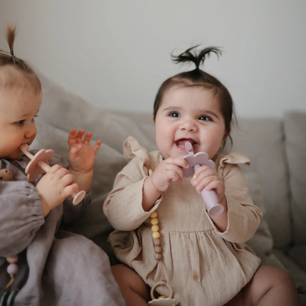 Mushie Tandenborstel Soft Lilac koop je bij Babywinkel