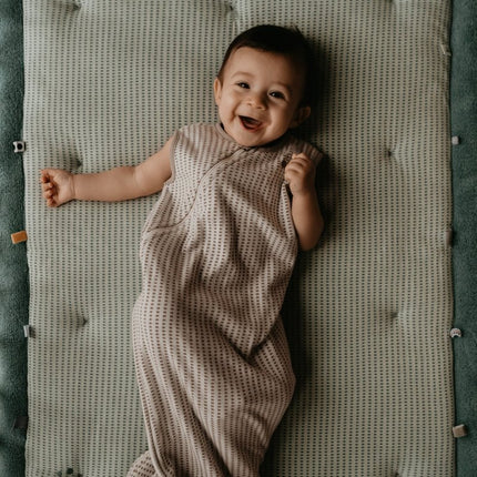 Snoozebaby Speelkleed Cheerful Playing Smokey Green 95x75cm - Snoozebaby - Babywinkel - 8719743856523
