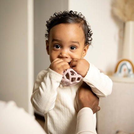 Speelbal oud roze/warm linen - 2 - pack koop je bij Babywinkel