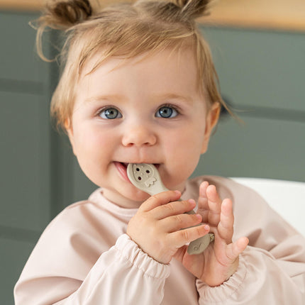 Stick&Stay learning meal set Sheepy Powder koop je bij Babywinkel