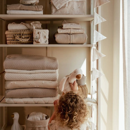 Little Dutch Wiegdeken Pure Soft Beige Gebreid koop je bij Babywinkel