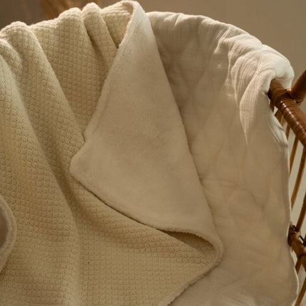 Little Dutch Wiegdeken Pure Soft White Gebreid koop je bij Babywinkel